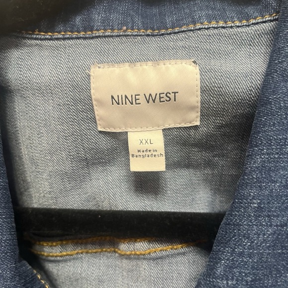 Nine West Women's Jean Jacket Blue Denim Button Front Cropped Size 2XL Raw Edge - Picture 2 of 7